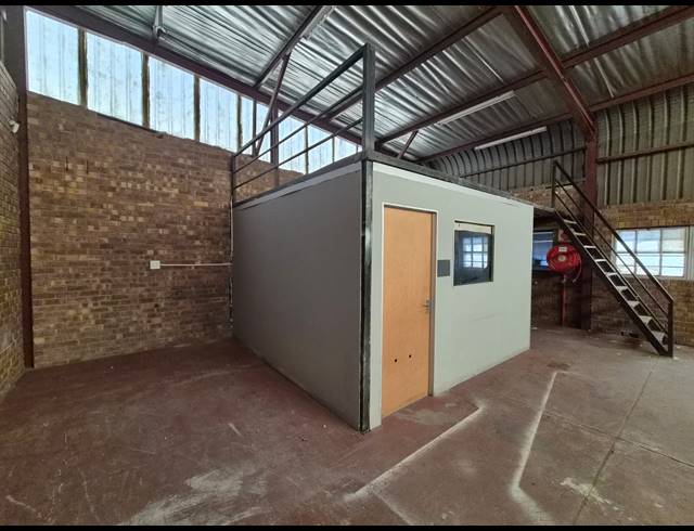 145M² WAREHOUSE TO LET IN WADEVILLE